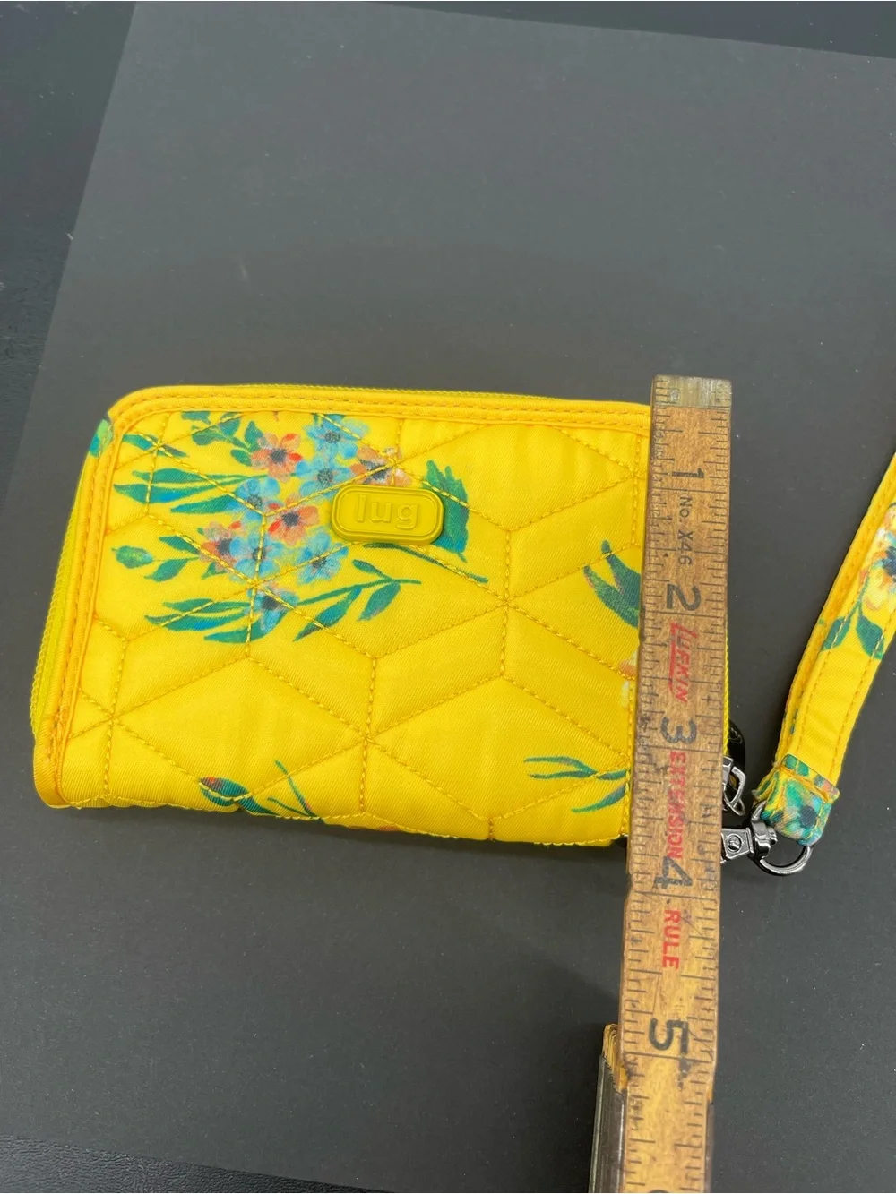 ⭐️lug Rodeo Teal and Yellow Quilted Floral Wristlet